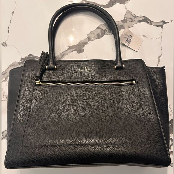 kate spade Handbags - NWT Kate Spade Allyn Chester Street Large
Shoulder Bag